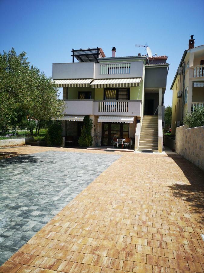 Apartments Bosana XIV Biograd Na Moru Exterior photo